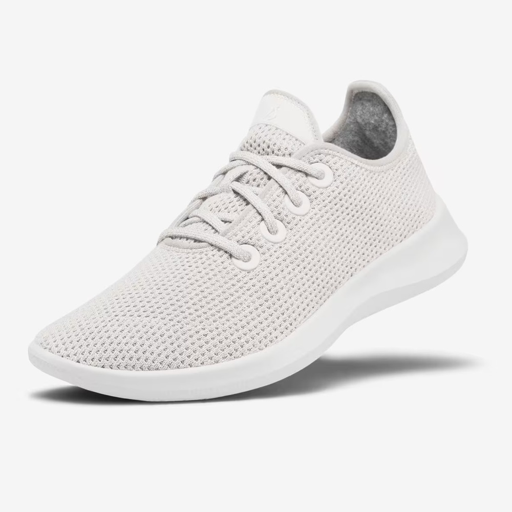 Women’s white allbirds(tree runners)